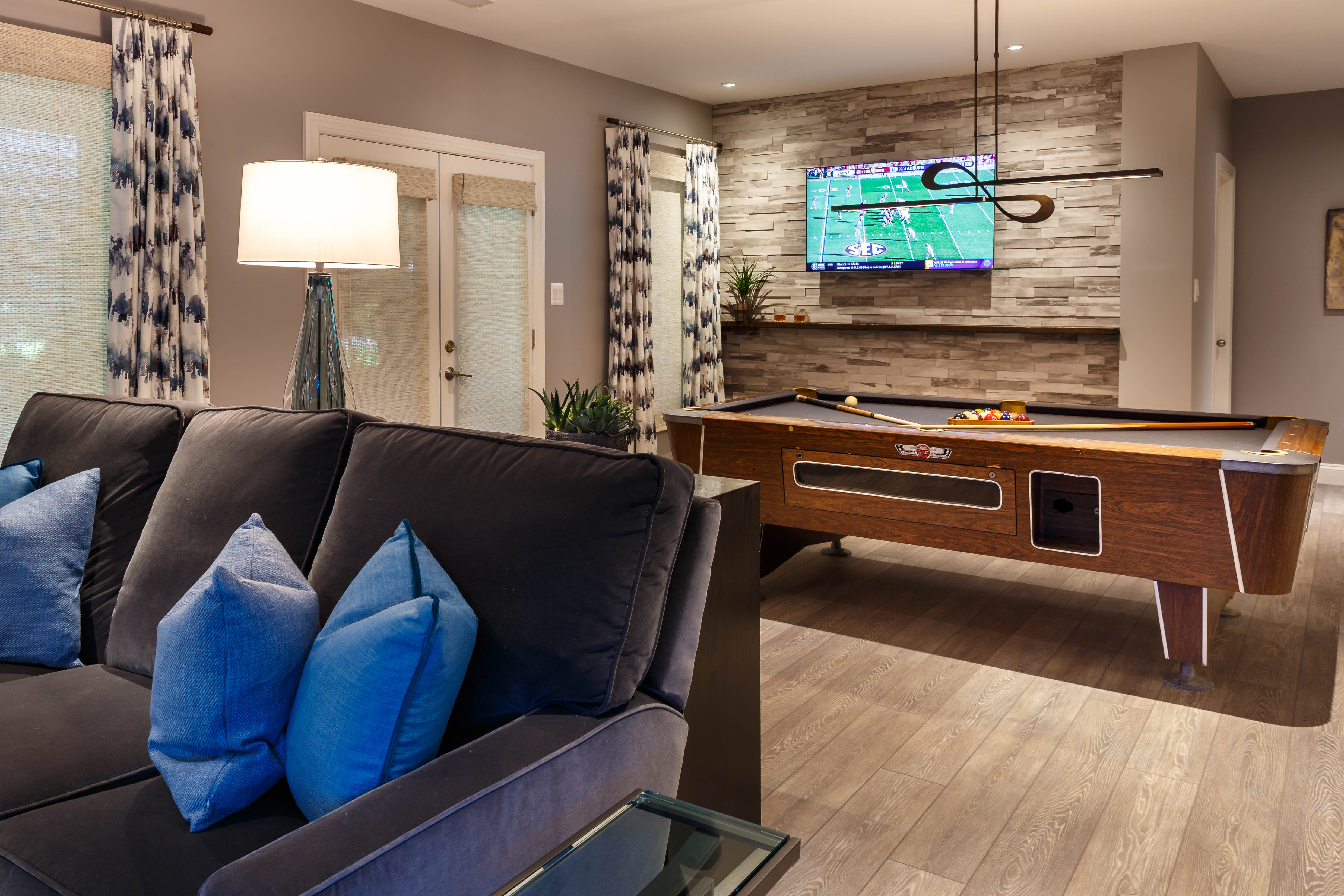 Seating pool tv